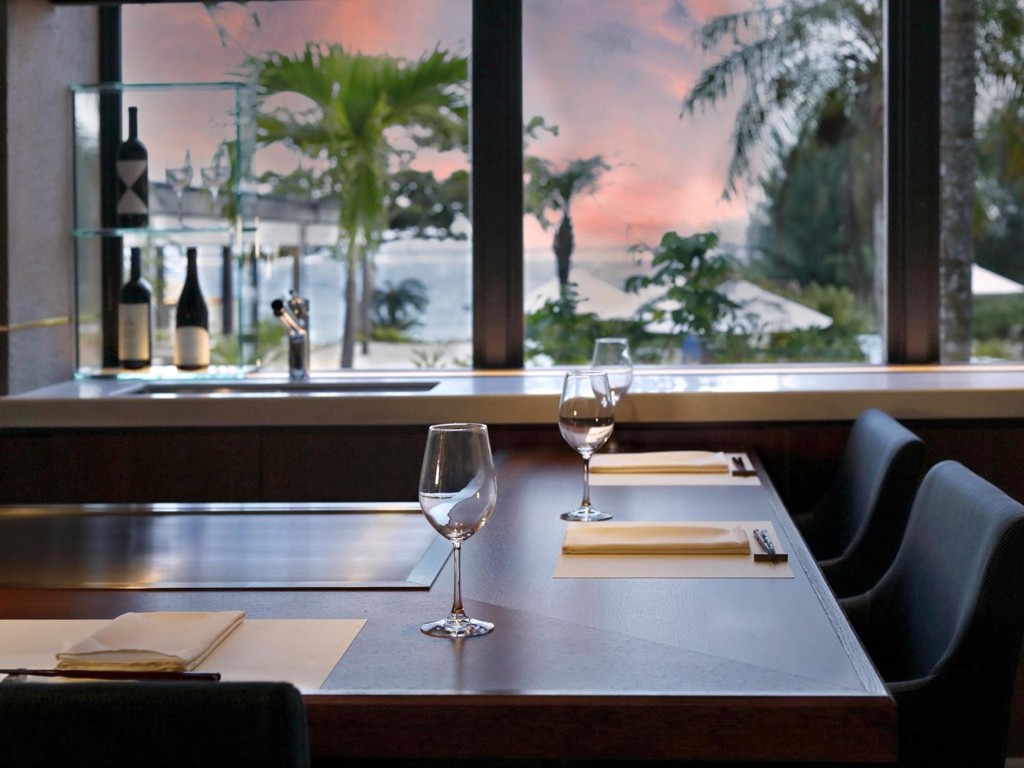 Hot Cross Point Santa Monica 3*